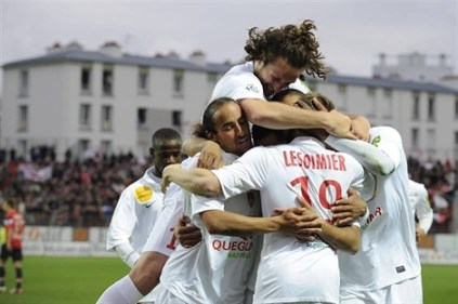 120407220601724_94_000_apx_470_